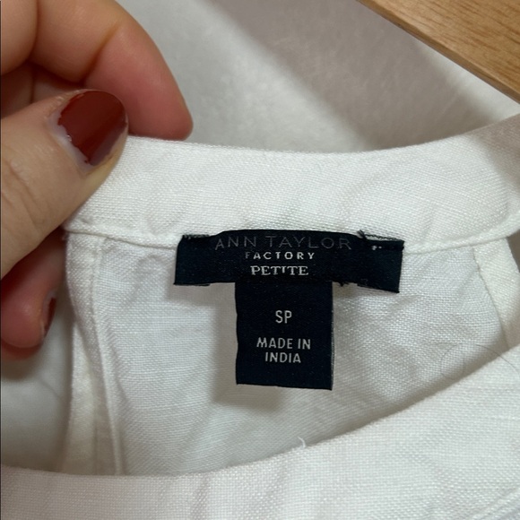 Ann Taylor white linen halter top embroidered size small petite - Picture 2 of 7